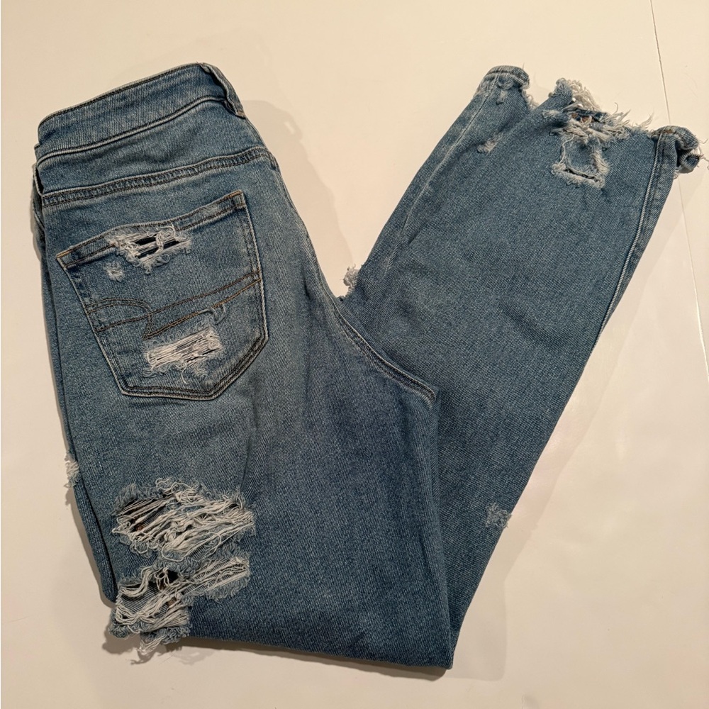 American Eagle Outfitters Light Blue Mom Jeans with rips